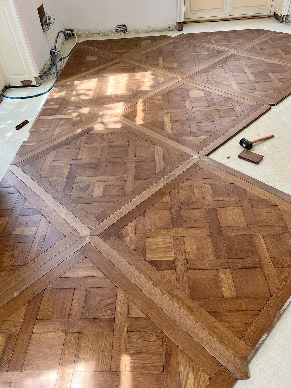 Du parquet en cours de pose