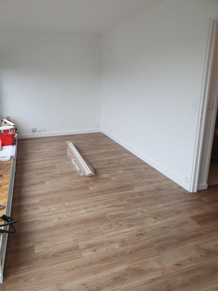 Du parquet en cours de pose